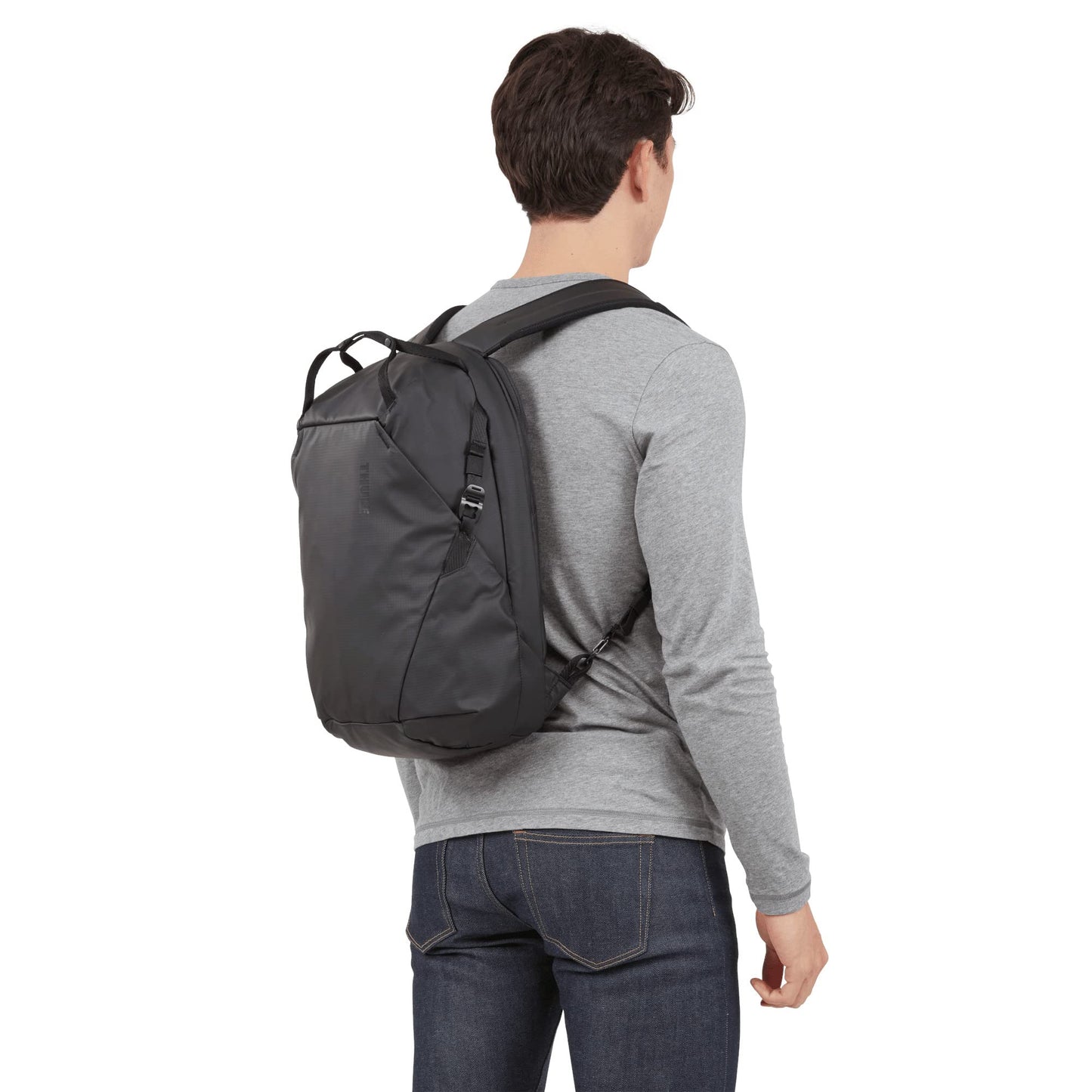 Mochila THULE TACT 16L en Color Negro